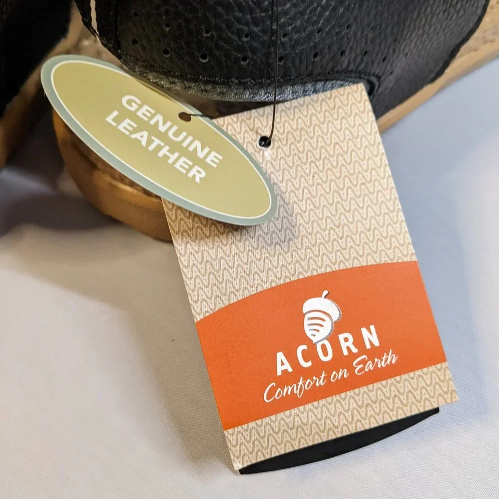 Acorn nwt men